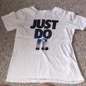Nike boys shirt